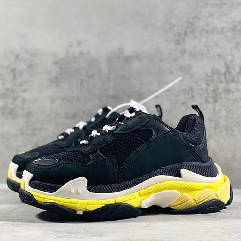 Triple s store taille 35