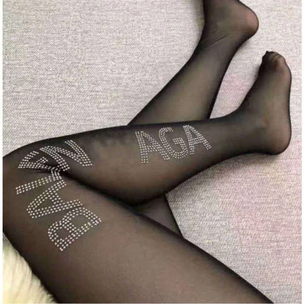 24SS Banciaga Flocked Balanciaga Silk Stockings Women Stockings Net Red Ins Female Sexy Black Silks Letter Small Fragrance Base Stocking Fashion 2024