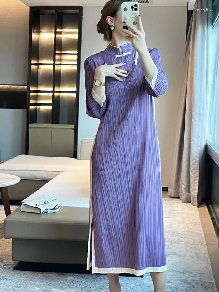 カジュアルドレスミヤケプリーツエレガントな紫色の改善されたチョンサムパーティードレス女性中国のレトロカエル3分の3の袖のスリムイブニング