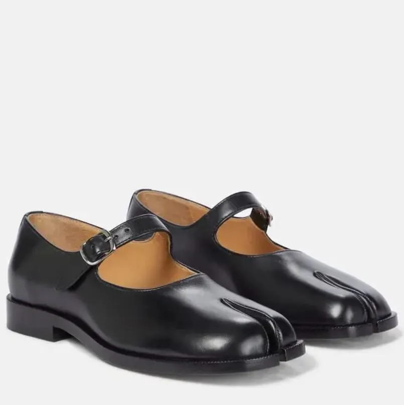 豪華な靴の女性ドレスフラットポンプMaisonmargiela Tabi Mary Jane Leather Sandal Shoes Comfort Walking Chunky Heels 35-41box