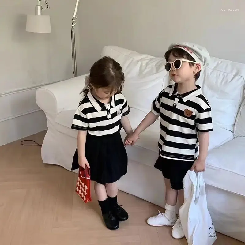 Ensembles de vêtements frère soeur vêtements assortis enfants garçon chemises shorts 2 pièces costume coréen fille jupe tenues décontracté enfants