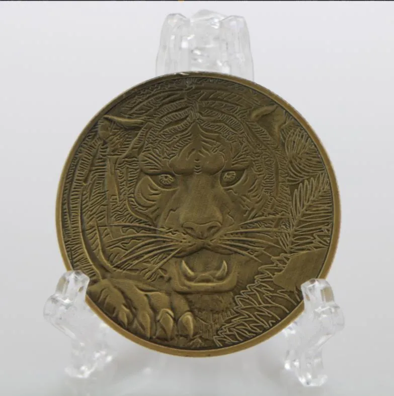 Konst och hantverk Metal Foreign Trad Commemorative Medallion Dragon Tiger Battle Bronze Commemorative Coin