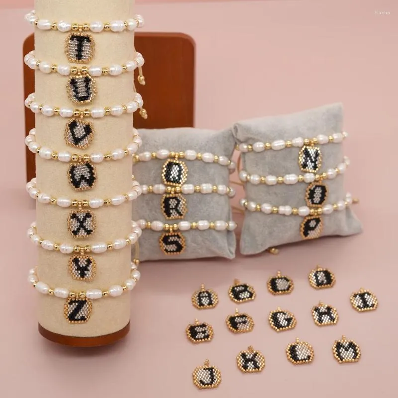 Link Pulseiras BohoBliss Pulseira de Pérolas de Água Doce para Mulheres Letra Personalizada A-Z Miyuki Tecido Beads Pingente Acessórios de Mão Design Jóias