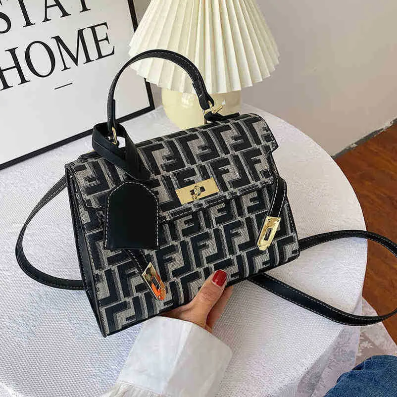 Top Quality Leather Handbag for Women Trendy Crossbody Shoulder Bag with Adjustable Strap