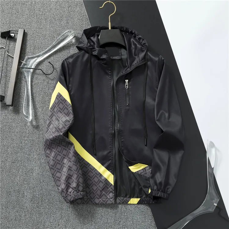 Fashion Mens Jacket Designer för män Kvinna Coat Spring UTUMN OUTWEAR Windbreaker Zipper Man Casual Jackets utanför sport Asiatisk storlek M-3XL SU1