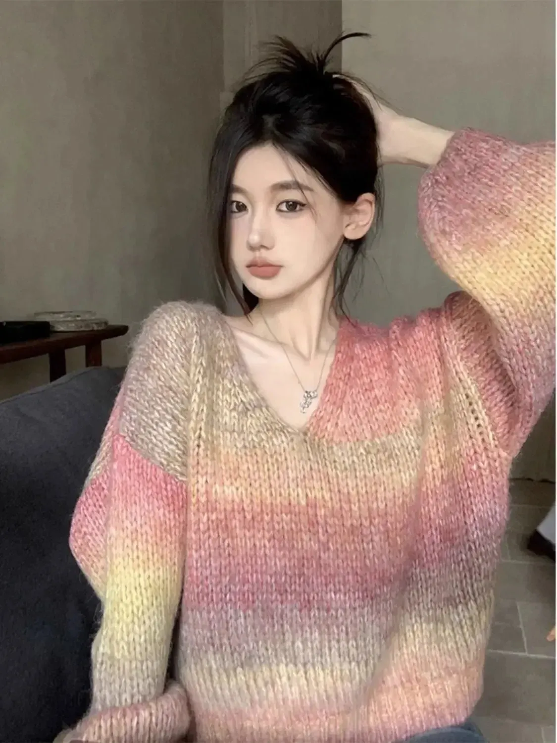 Kadın Sweaters Sonbahar ve Kış Kombinasyonu Kontrast Renk Üstü Yumuşak Glutinous Gevşek Çok yönlü renkli örgü ceket kazak 231109
