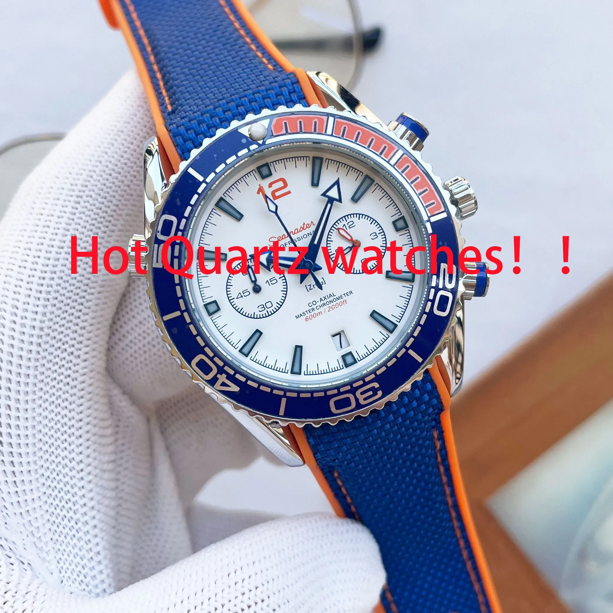 OMG 600 New Mens Luxury Watches Watches Designer Watch Classic Dial Quartz Wrist Watches Men Fashion Silicone Strap
