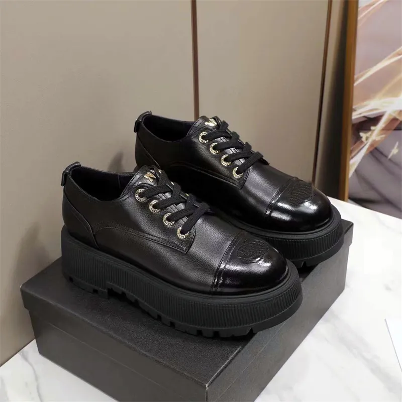 Designer leather women`s loafers Spring and autumn new fashion color matching dress shoes increase thick sole women`s leather shoes brand shoelaces box