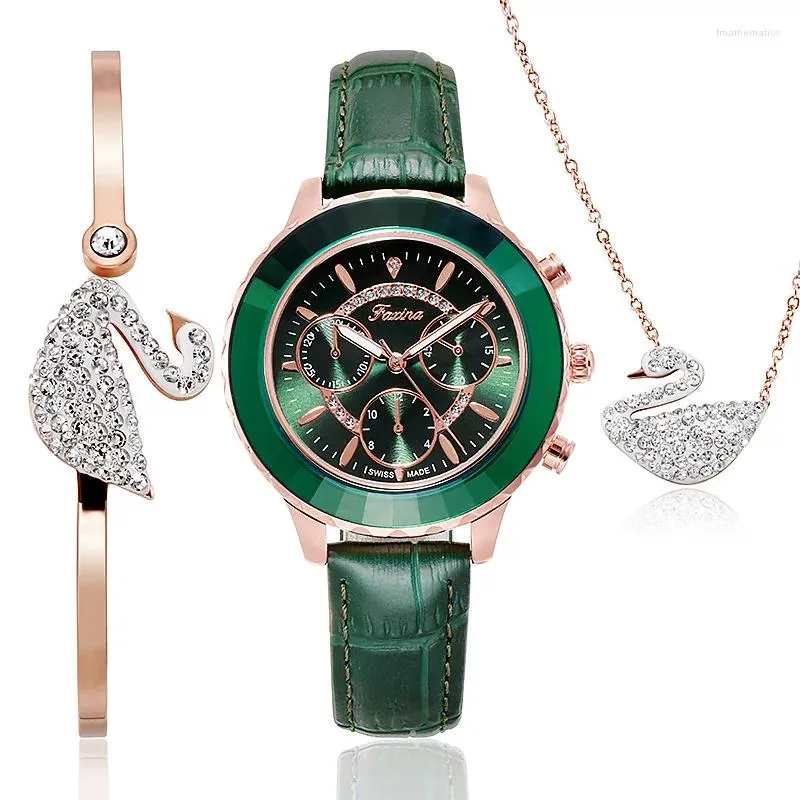 Zegarek na ręce modne panie oglądają o wysokiej wartości załamanej lustrzanej sześciopinowej osobowości nadgarstka