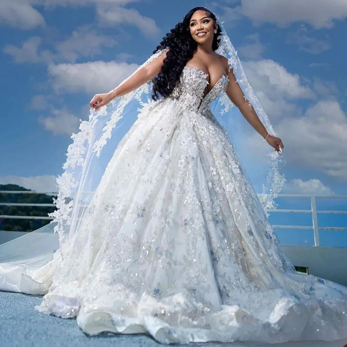 2024 Luxus Arabisch Dubai Hochzeitskleid Schatz 3D Blumenapplikationen Ballkleid Braut Frauen Braut Kleider Robe De Mariee Vestidos De Noiva