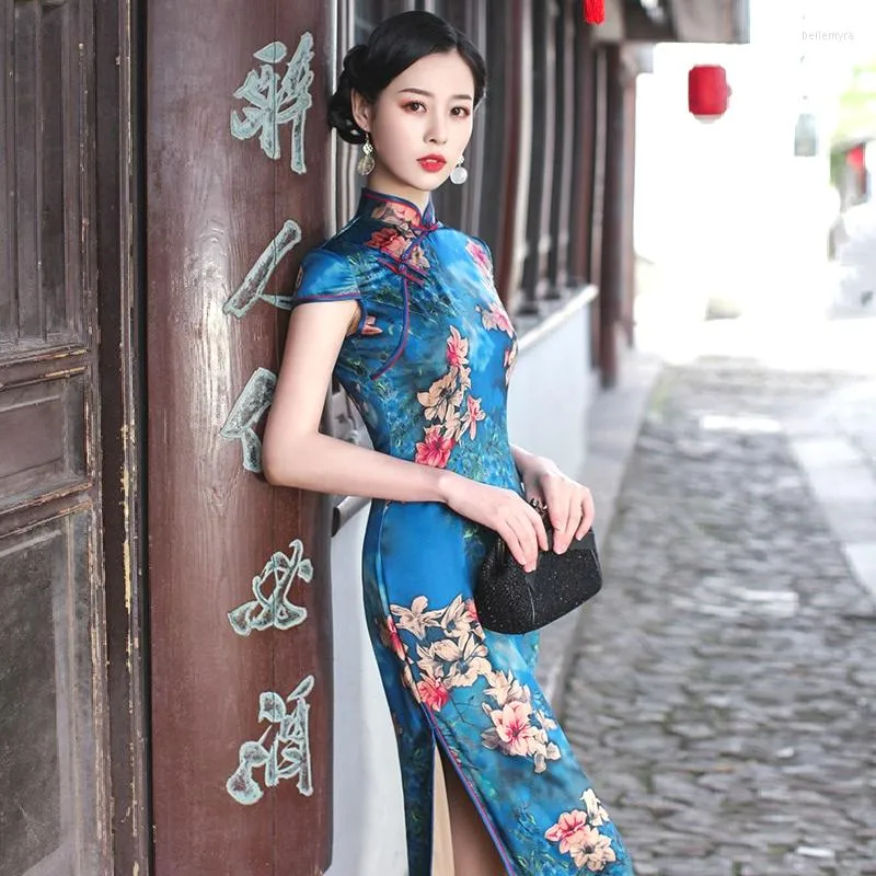 Abbigliamento etnico Taglia M-4XL Abito cinese quotidiano da donna Cheongsam Blu royal Lungo elegante Qipao Migliorato Passerella Seta Raso estivo