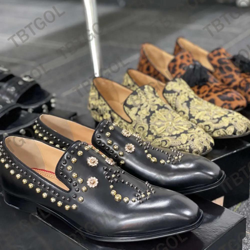 Men's Genuine Leather Dress Shoes Slip-On Loafers Pointed Toe Rhinestone  Spikes Waterproof Sizes 38-48 from Dhgate Dress Shoes - price 45.82