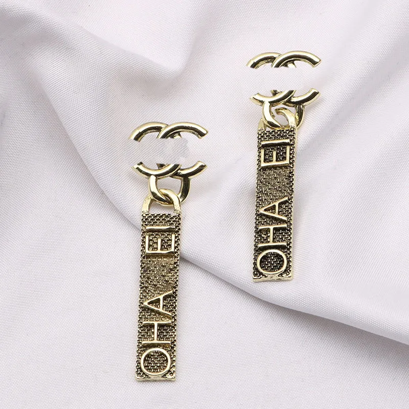 Designer Luxus 18K Gold Platted Stud Ohrring für elegante Frauen Doppelbrief Designer Retro Long Pendant Schmuck Hochzeitsfeier Geschenk Hochqualität 20Style