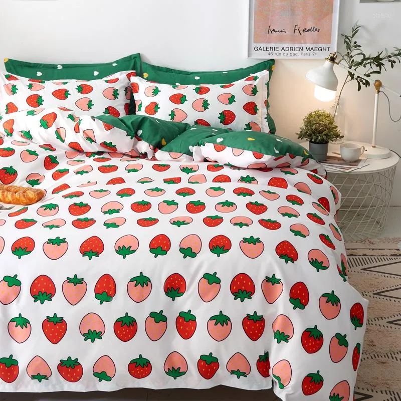 Set di biancheria da letto Pink Strawberry Set Cute Princess Copripiumino Federa Letto Con Lenzuolo Verde Cotone Housse De Couette