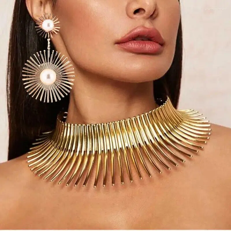 Halsband örhängen set Africa halsband smycken vintage africain legering choker guld färg metall stor överdriven vridmoment