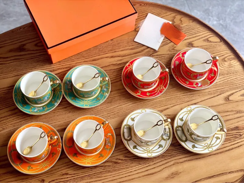 Ensemble de tasses à café de styliste, cheval vert de haute apparence, deux tasses et deux assiettes, soucoupe, tasse à café, coffret cadeau pour le thé anglais de l'après-midi