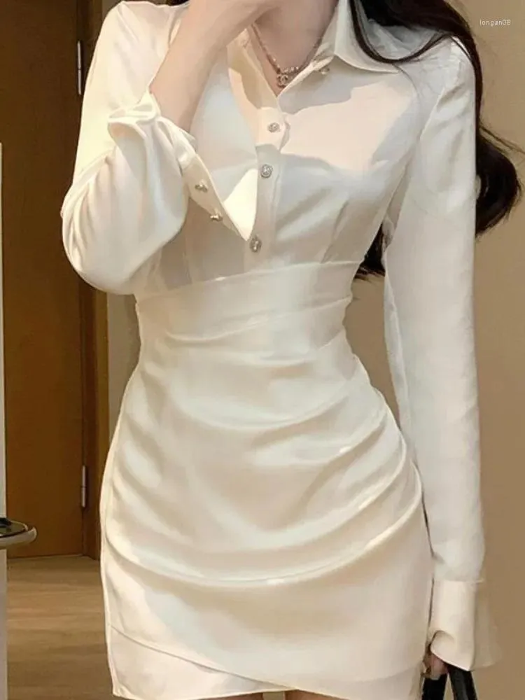 カジュアルドレスQWEEK韓国の白いシャツドレス女性ステインボディコンラップスリムミニショート2023秋の春鞘ソリッド