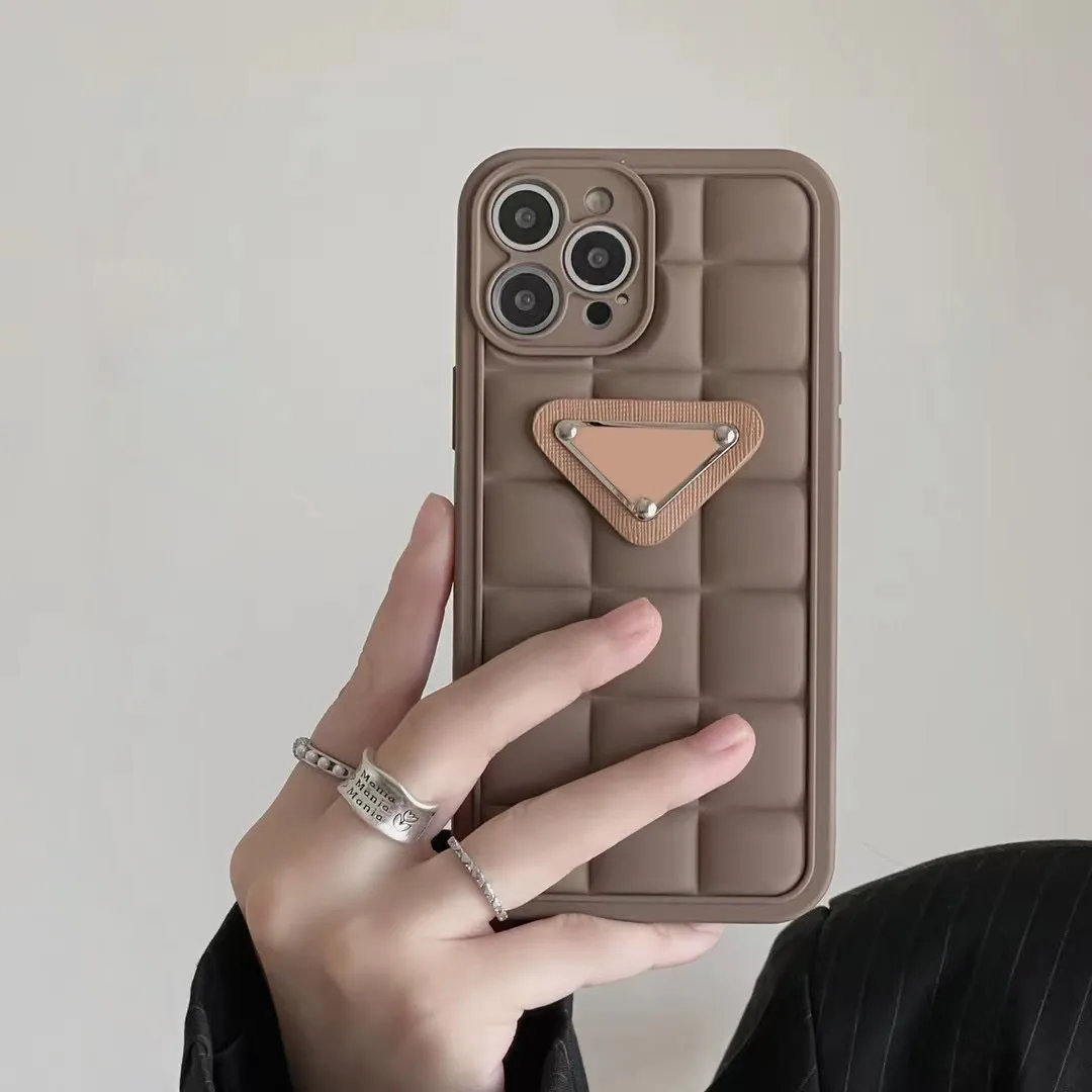İPhone 13 12 Pro Max Case Designer Apple 14 11 artı XR XS Çikolata Küpleri Silikon Mobil Hücre Arka Tampon Fundas Coque Verte Açık Kahverengi Kapsar