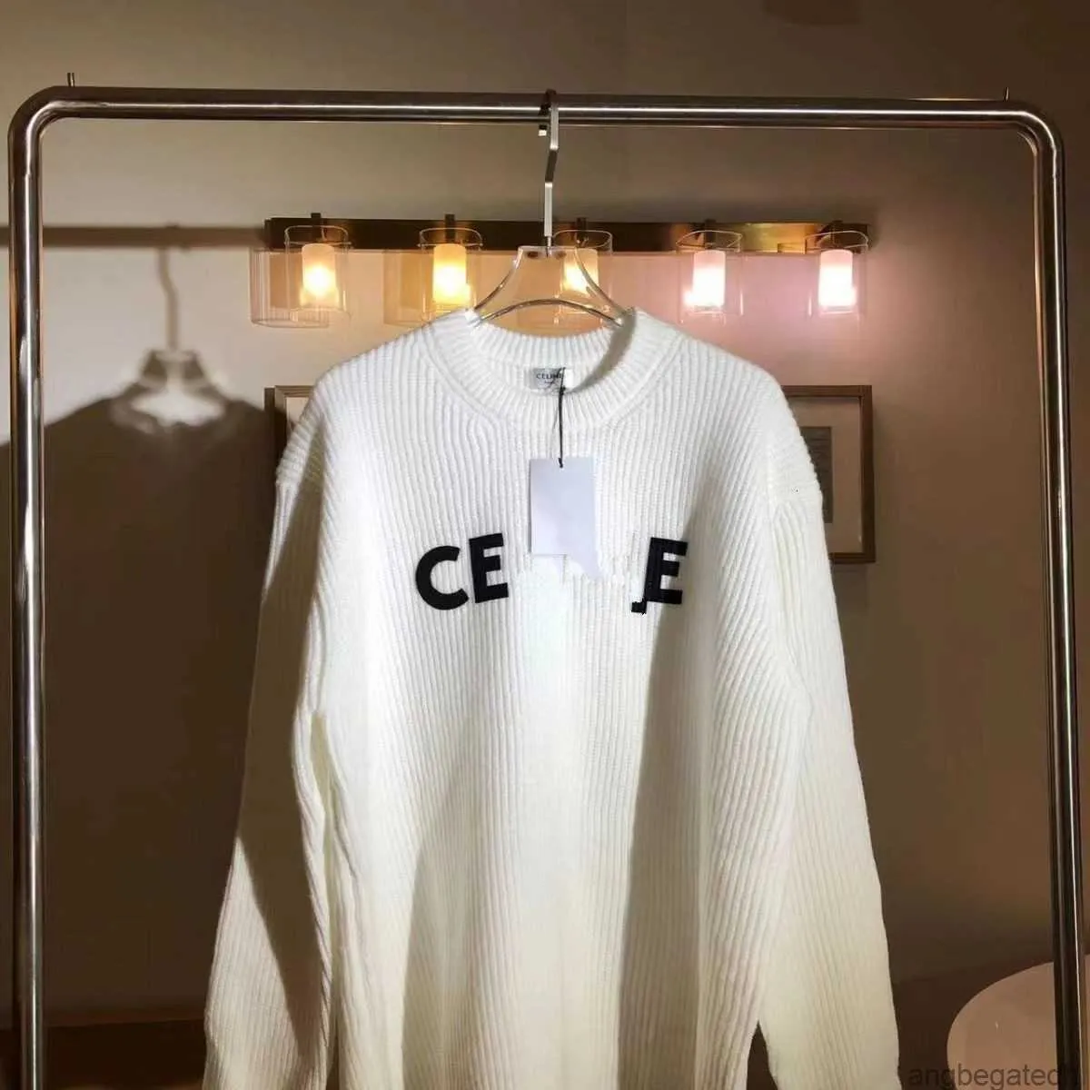 Tasarımcı lüks celins klasik moda çok yönlü rahat doğru versiyon nakış yaması erkekler kadın mürettebat boyun örgü sweater s-xl8sxe