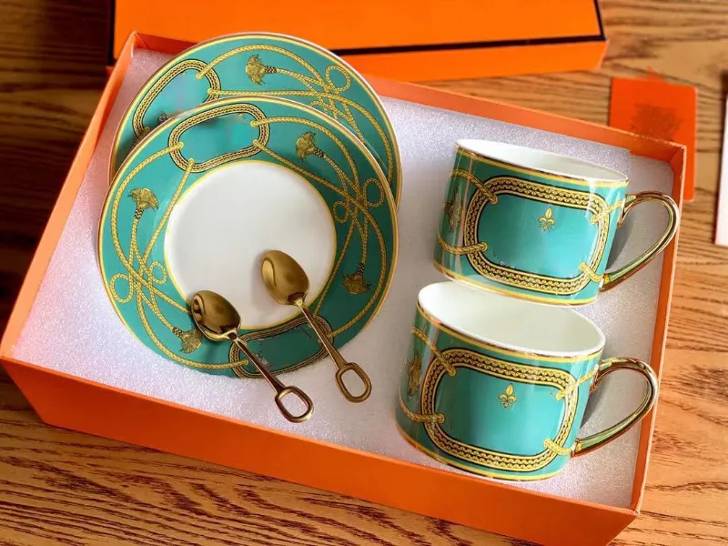 Ensemble de tasses à café de styliste, cheval vert de haute apparence, deux tasses et deux assiettes, soucoupe, tasse à café, coffret cadeau pour le thé anglais de l'après-midi