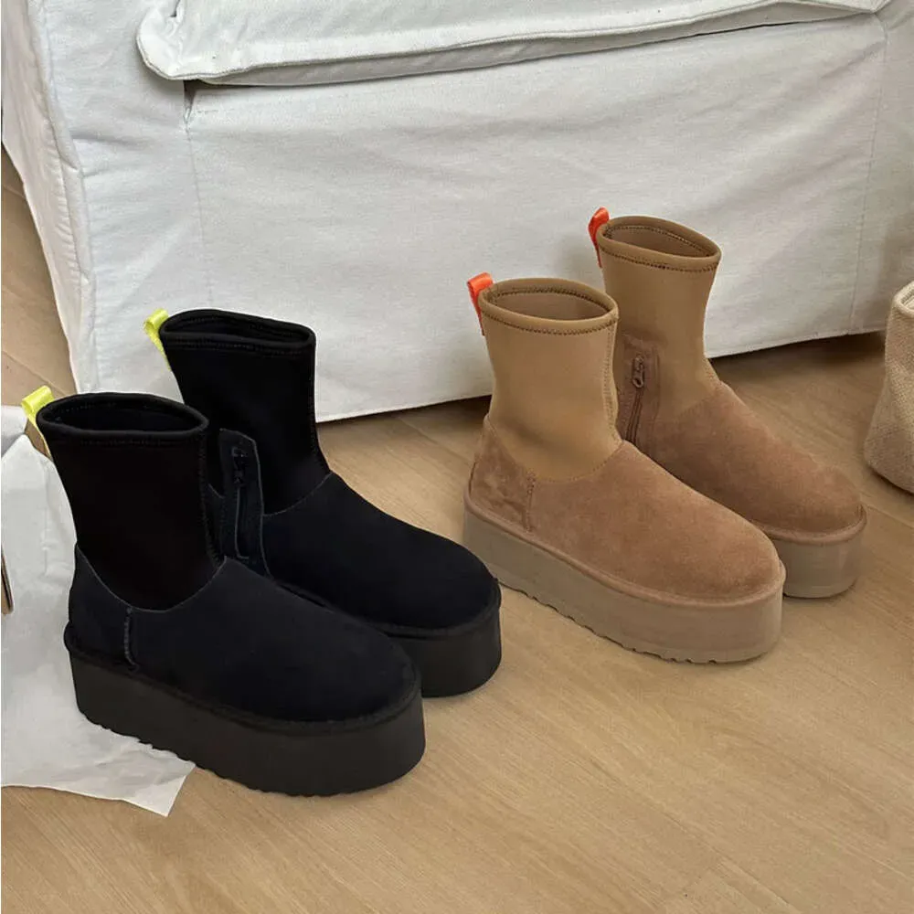 Classic Dipper Uggs Snow Boots With Chestnut Fur And Classic Dipper Uggs Snow Boots With Chestnut Fur And