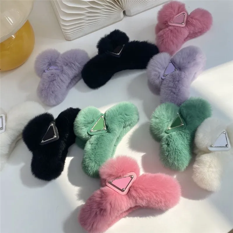 Hair Clips Barrettes Fluffy Hair Clips Designer Womens Luxury Hairpins Fuzzy Letters Claw Clip Furry Winter Warm Hair Pin Designers Girls Hairclips Jewelry