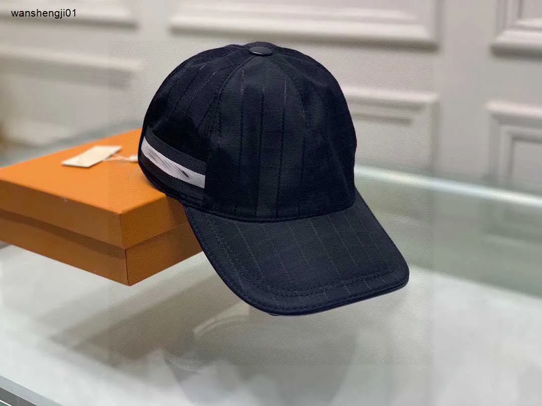 En İyi Tasarımcı Top Cap Erkek ve Kadın Beyzbol Kapağı Moda Markası Tuval Şapka Plletted Mektuplar Logo Headgear Head Cirse 56 Kas 09