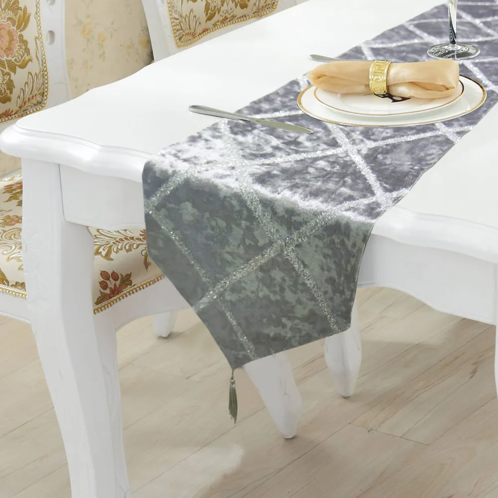 Table Runner Comptoir décoratif de grille moderne avec nappe en velours gris gland et housse anti-poussière pour meuble TV 230408