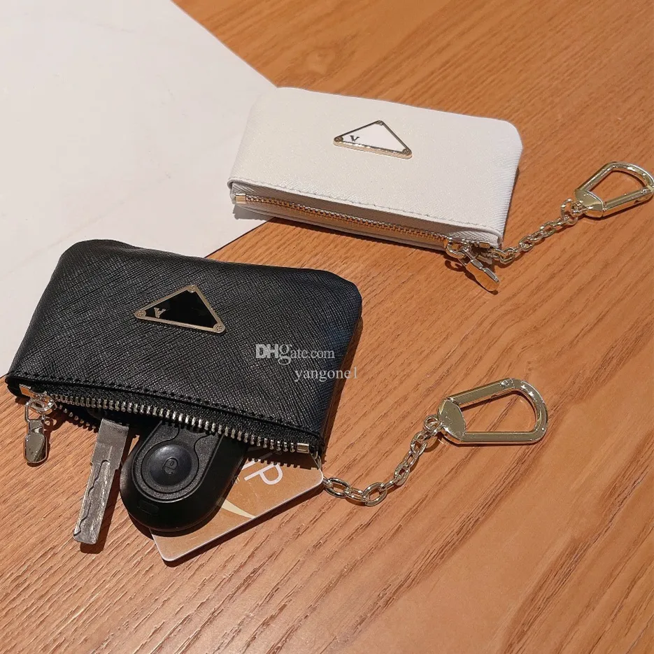 Womens Men Designer Keychain Key Bag Fashion Läderväska Keyrings Brand Coin Pouch Mini Walls Coin Credit Card Holde