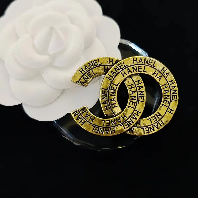 Klasyczna vintage złota sier marka desinger broszka kobiet broszki kryminowe garnituru pin moda biżuteria akcesoria imprezowy