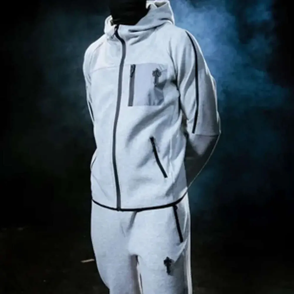 2023 broderade spårsräder tröja streetwear vinter trapstar män kvinnor jogga byxor high street hoodie långärmad mode