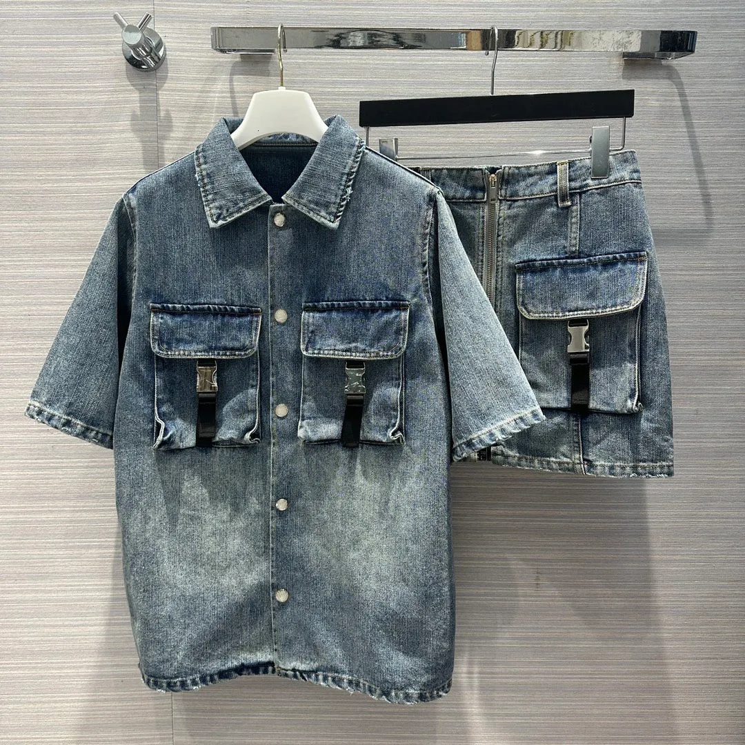 Veste de chemise à outils de costume en denim à deux pièces avec mini-jupe à jupe à juge de poche h Version Casual Fashion 2023 Style d'été 0327 230410