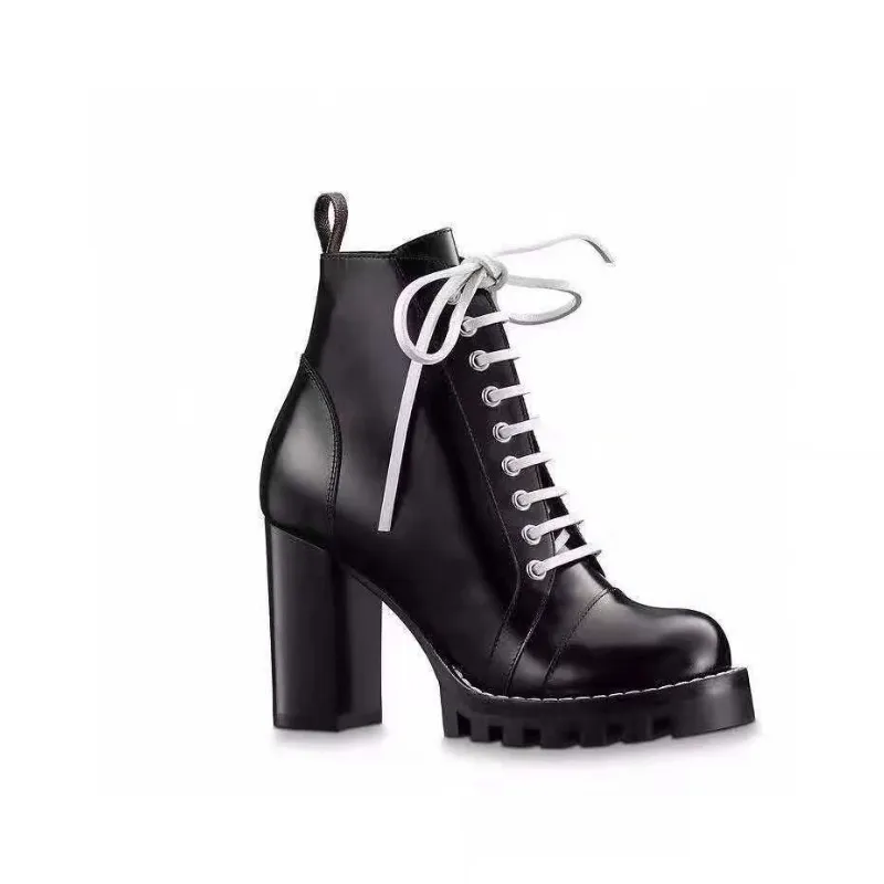 Femmes Designer Bottines 2023 Style européen et américain Casual Bottines en cuir épais imperméables Bottes en cuir de style britannique