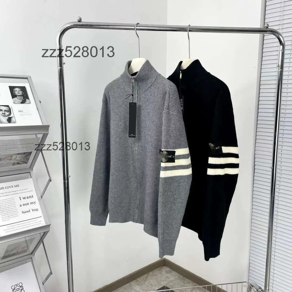 Designerski sweter sweter sweter z dzianiny kamienie wyspy Wyspa Modna Wysokiej jakości Wysokiej wysokiej jakości liter White Black Black Long-Sleeved Ostrocie zamek błyskawiczny opaska 66