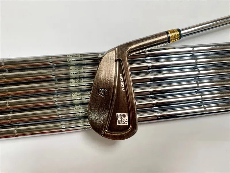 Cabeças de clube 7pcs MTG ITOBORI Irons Golf Forged Bronze Clubs 4 9P R S SR Eixo de grafite de aço com tampa de cabeça 231109