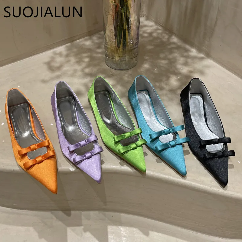 حذاء اللباس Suojialun Spring Flats أحذية مدببة إصبع القدم ضحل زلة على السيدات أنيقة راقصة الباليه الأزياء القوس القوس غير الرسمي متسكعون 230410