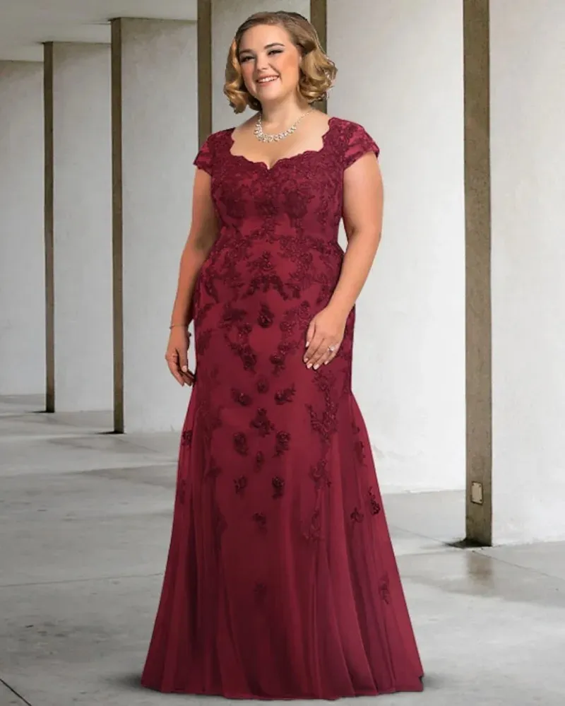 Burgundy Plus Size Mother Dress For Wedding With Lace Appliques