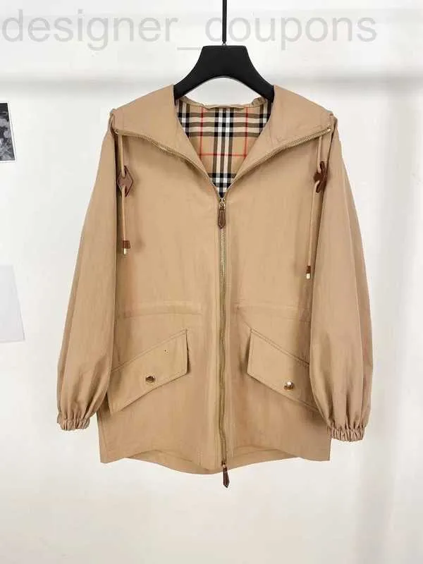 Damesjassen designer luxe B Britse stijl lichtgewicht korte windjack met capuchon is stijlvol en moeiteloos, maar kan toch de zachtheid van vrouwen voelen JD06