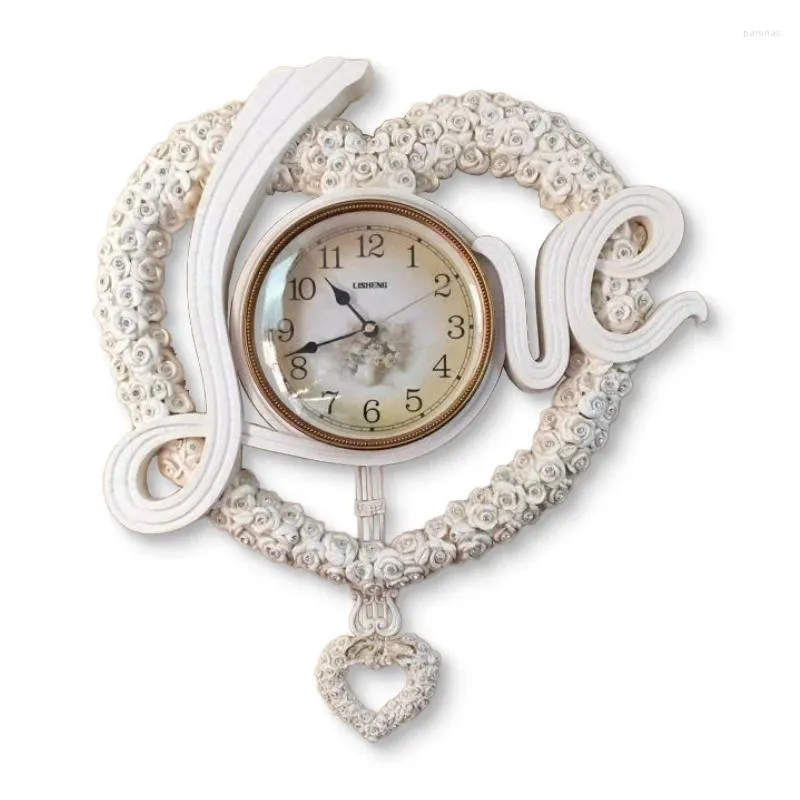 Horloges murales swing coeur blanc salon salon chambre à coucher silencieuse bijoux en or décoration circulaire quartz
