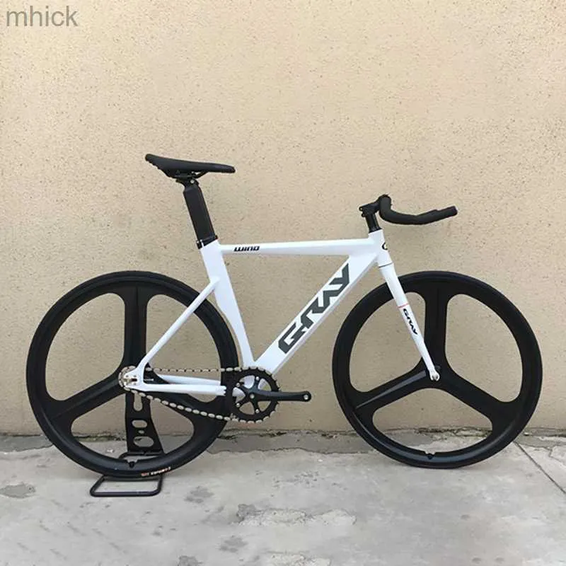 Pedali bici Fixed Gear Bike Fixie Telaio in lega di alluminio 700C Ruote Magnesio 3 raggi Tntegrated Rim Bicicletta Spedizione gratuita Road 26 MTB 29 M230410