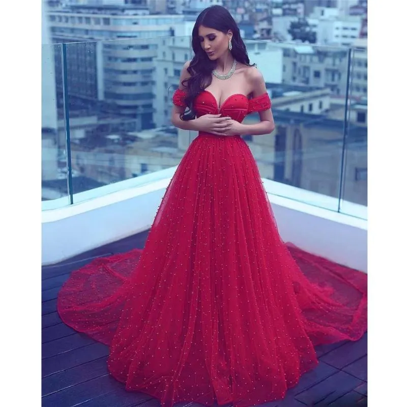 Abiti da festa Arabia Saudita Off The Shoulder Prom Dress Cristalli rossi Perla Abiti da sera Sexy Sweetheart Formal