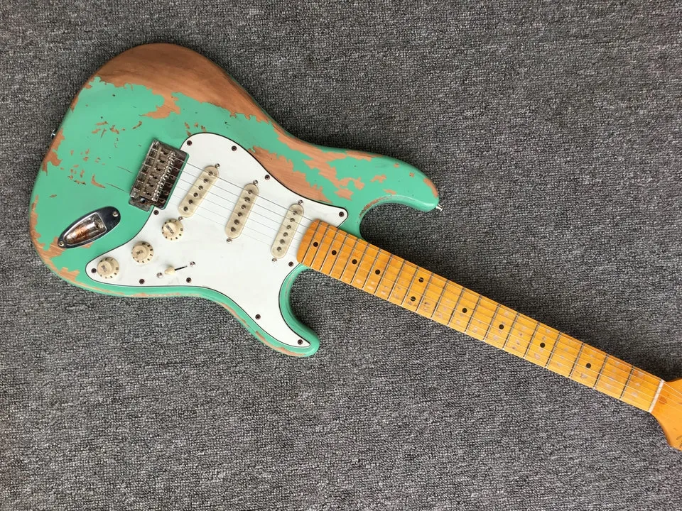 Ålderad Green St Electric Guitar Alder Body Maple Fretboard Chrome Hårdvara Gratis leverans