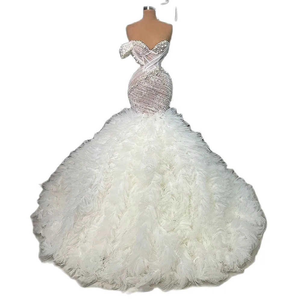 Robes De Mariage Sirène: Robe En Tulle Élégante Avec Perles