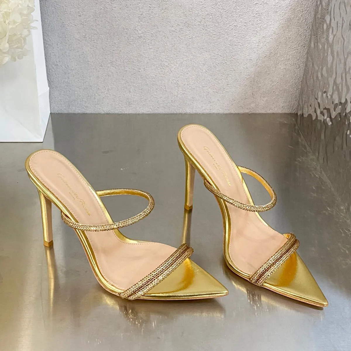 Gianvito Rossi Strass Mule Sandales En Daim Diapositives Talons Stilletto Talons Ouverts Femmes Designers Semelle Extérieure En Cuir Chaussures De Soirée chaussures de créateur talons