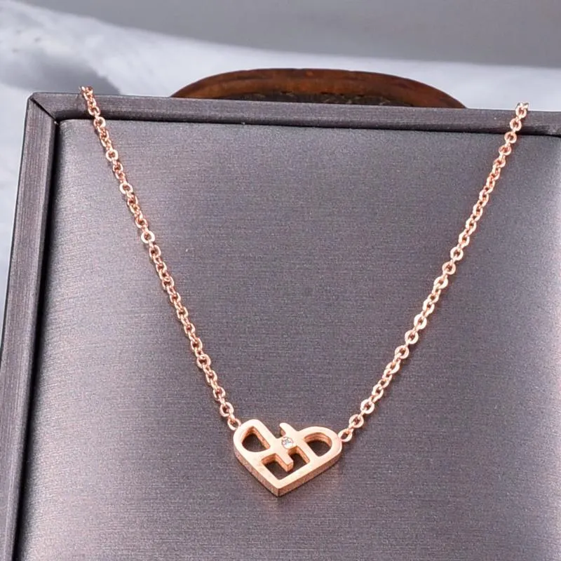 Pendant Necklaces Fashion Brand Woman Jewelry Rose Gold Color Elegant Hollow LOVE Heart Necklace 316 L Stainless Steel Bijoux Femme Gift