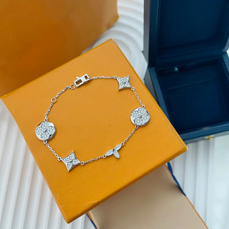 Diseñador de lujo Pulsera Silver FlowerTennis Diamond Chain marca Joyería de moda 925 Mujeres Venta al por mayor Regalo de cumpleaños Boda exquisita