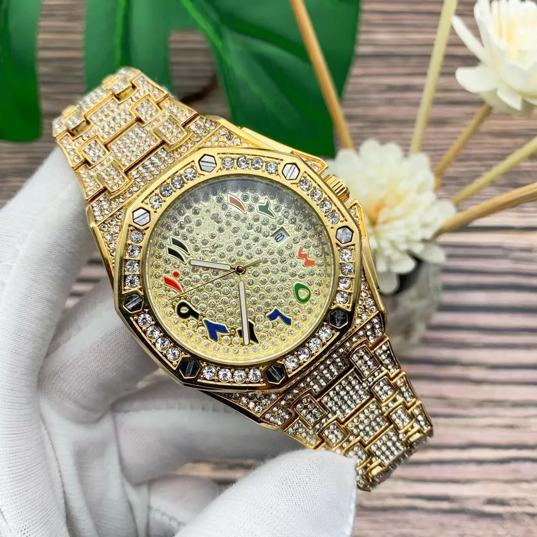 Designer cher montre de haute qualité pour hommes bande de gel de silice hexagone bague en diamant complet montre à quartz agent d'usine montre lutte relogio