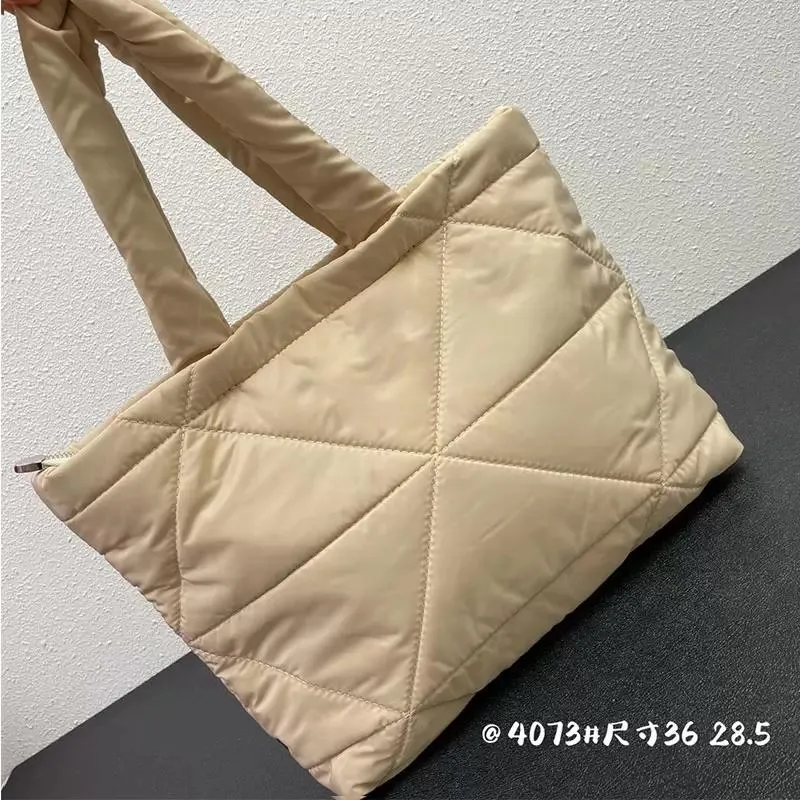 2023 Cotton Handbag Luxurys designers väskor mode all-match shoppingväska mjukt och bekvämt för kvinnor i axelväskor ryggsäck