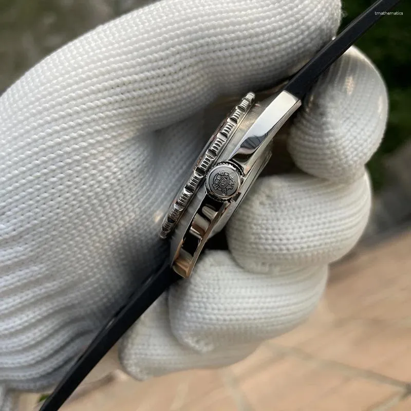 Wristwatches SD1967 Selling Steel Bezel 43mm Steeldive Sapphire Glass 30ATM Water Resistant NH35 Automatic Mens Dive Watch Reloj
