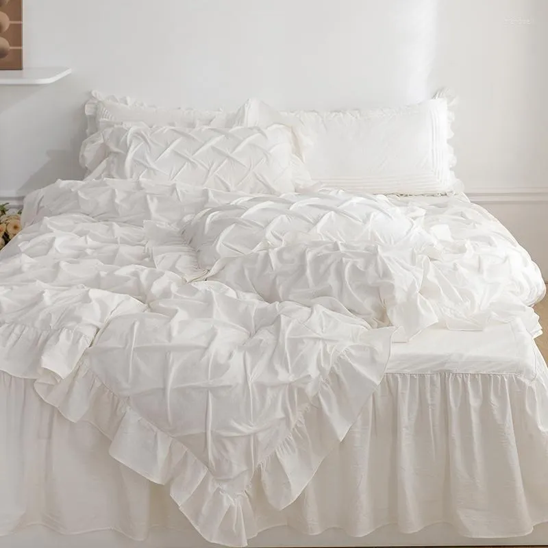 寝具セットコットンソリッドカラーハンドワークプリーツフリルホワイトプリンセスウェディング羽毛布団カバーシートベッドスカートベッドスプレッドピローケース